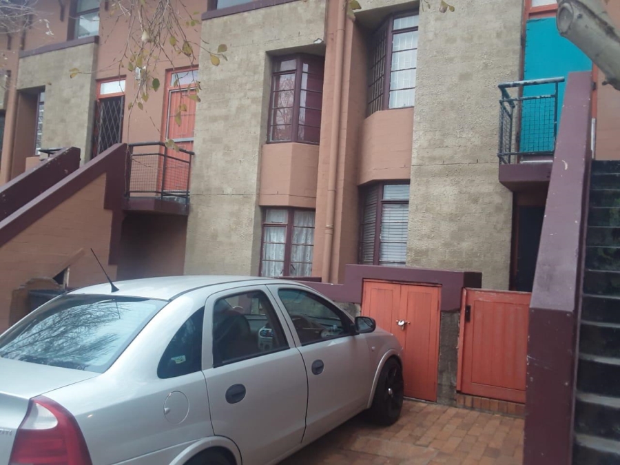2 Bedroom Property for Sale in Zonnebloem Western Cape